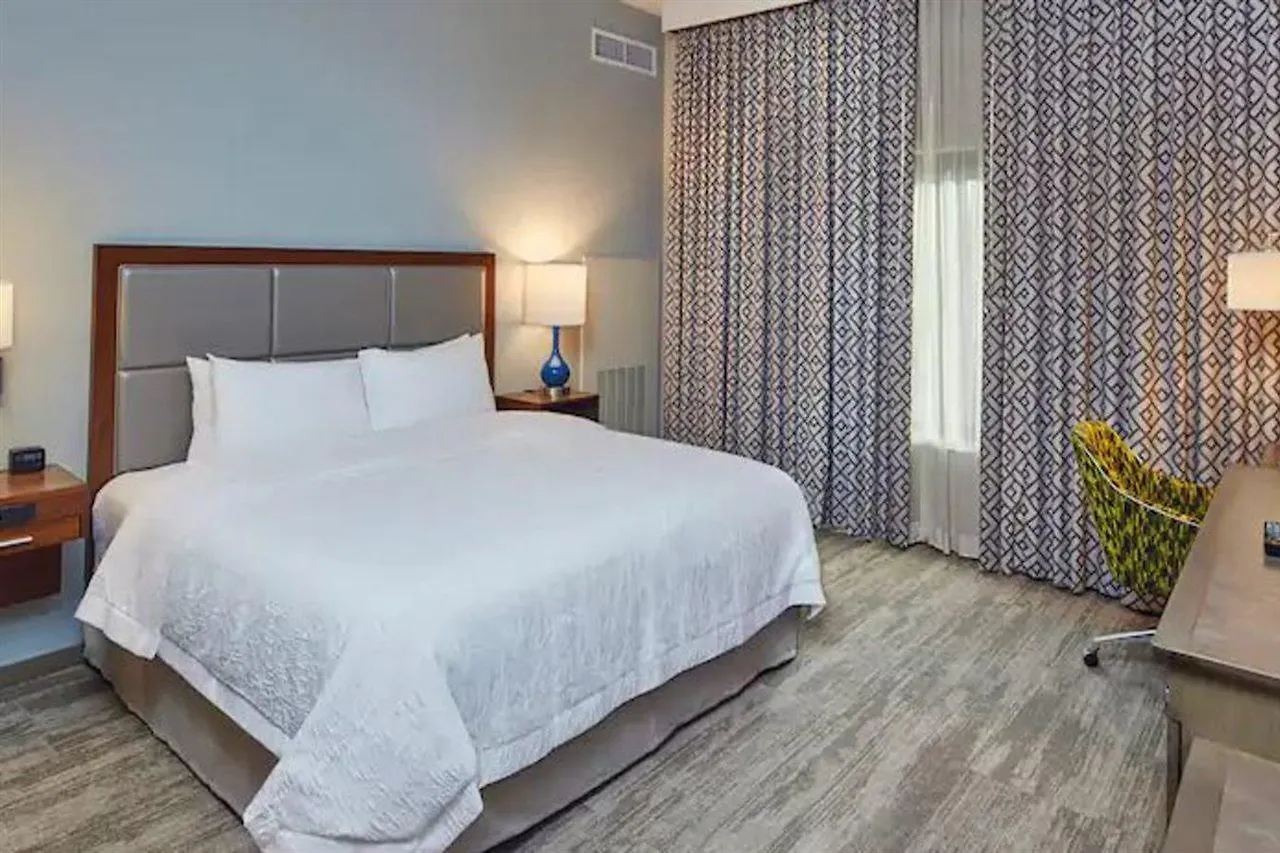 Hampton Inn & Suites Sacramento At Csus