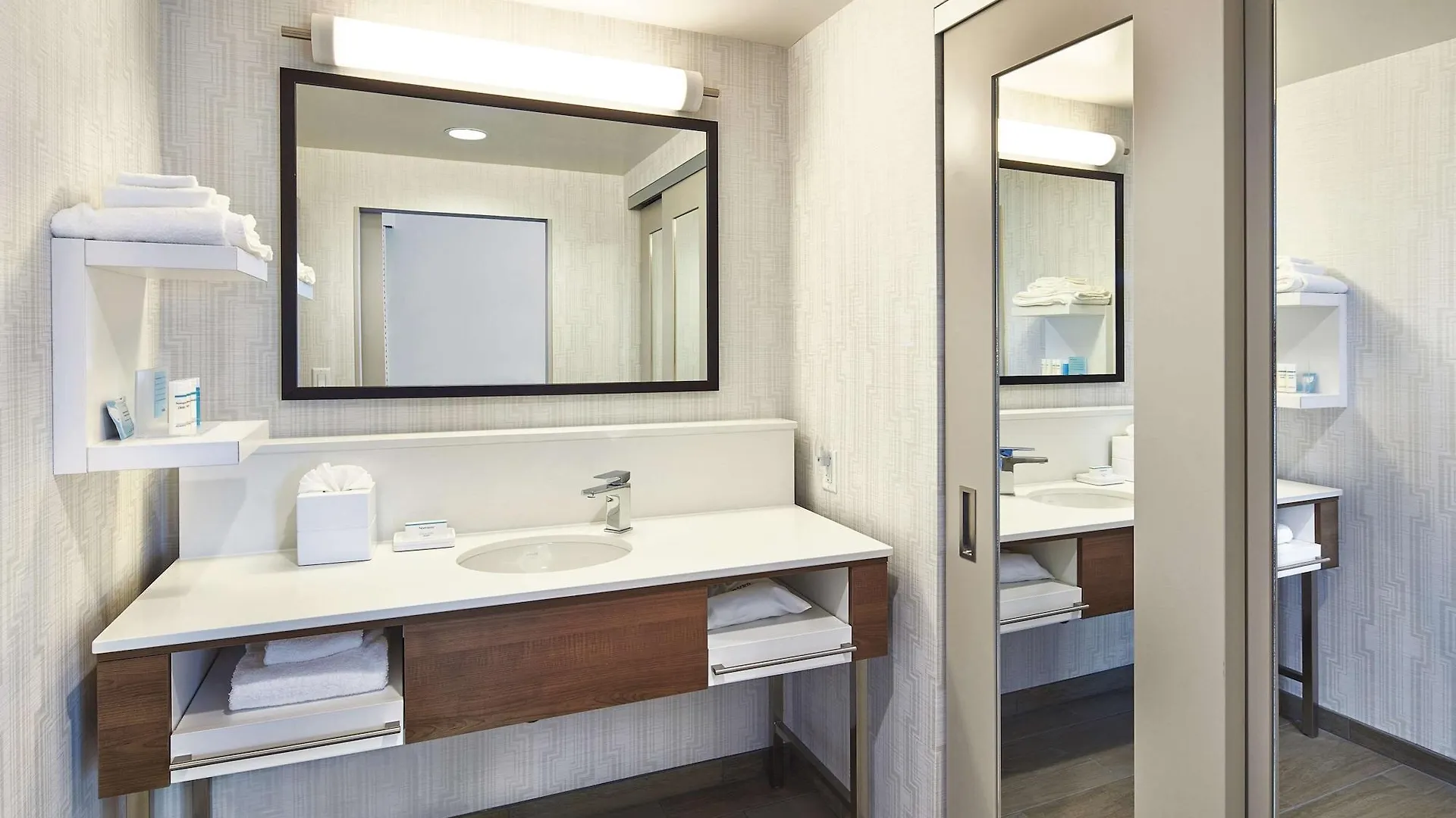 Hampton Inn & Suites Sacramento At Csus