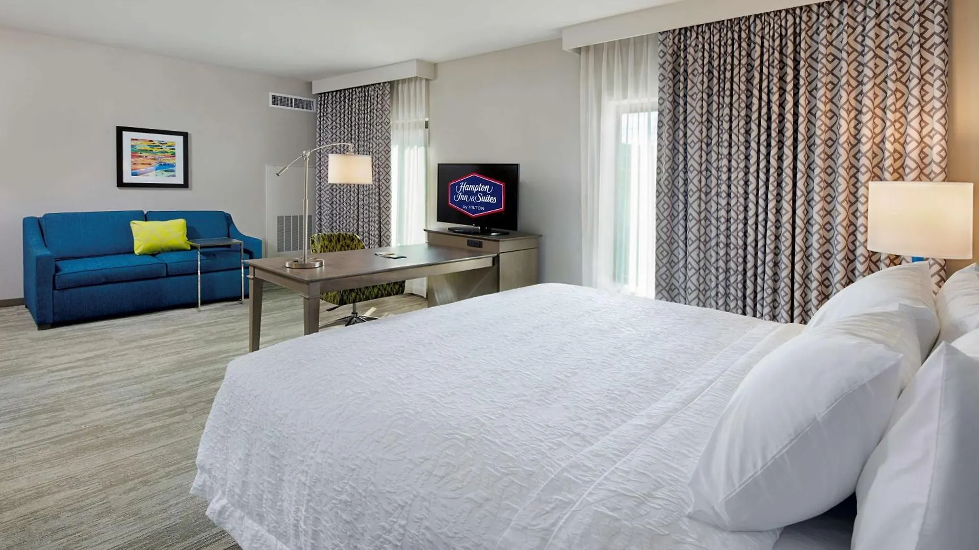 Hampton Inn & Suites Sacramento At Csus Hotel